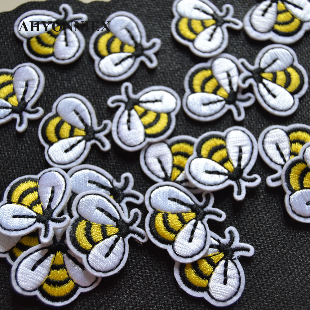 10pcs/lot Small Yellow Bee Pat - Streetwear Brand Stickers 评论和价格