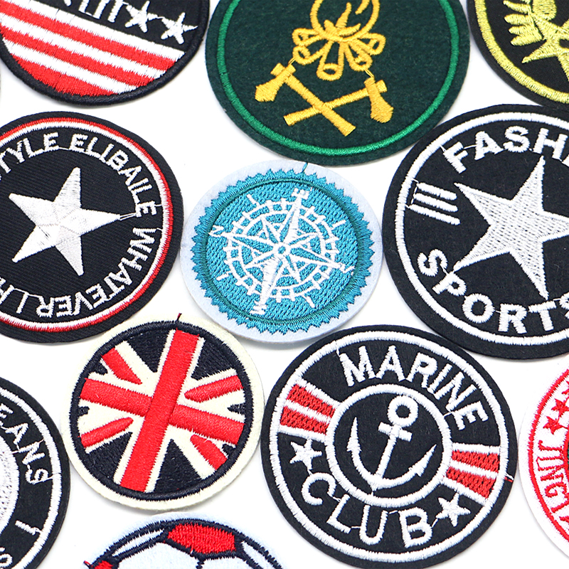 2 Pcs Fashion Round Football S - Streetwear Brand Stickers 评论和价格