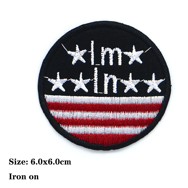 2 Pcs Fashion Round Football S - Streetwear Brand Stickers 评论和价格