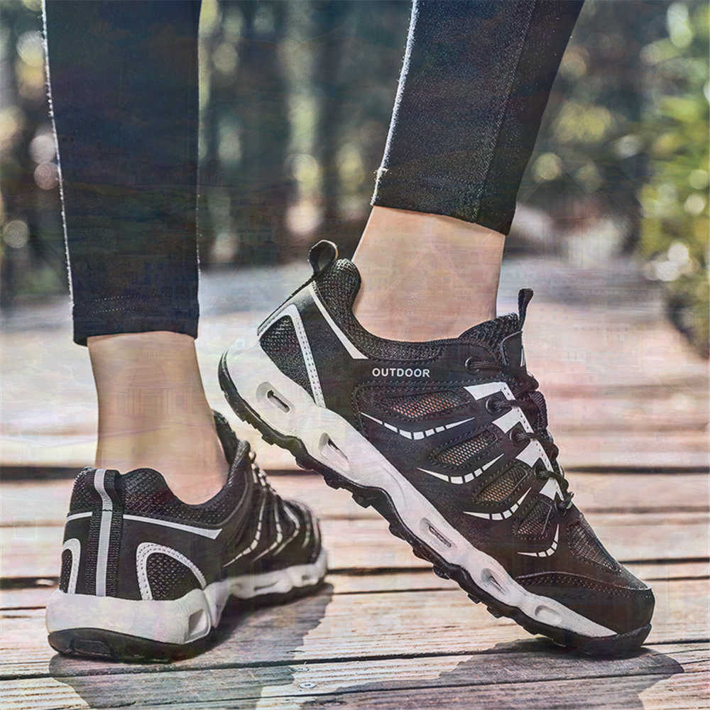 Sumer Round Tip Silver Sneaker - Streetwear Outfit Brand 评论和价格